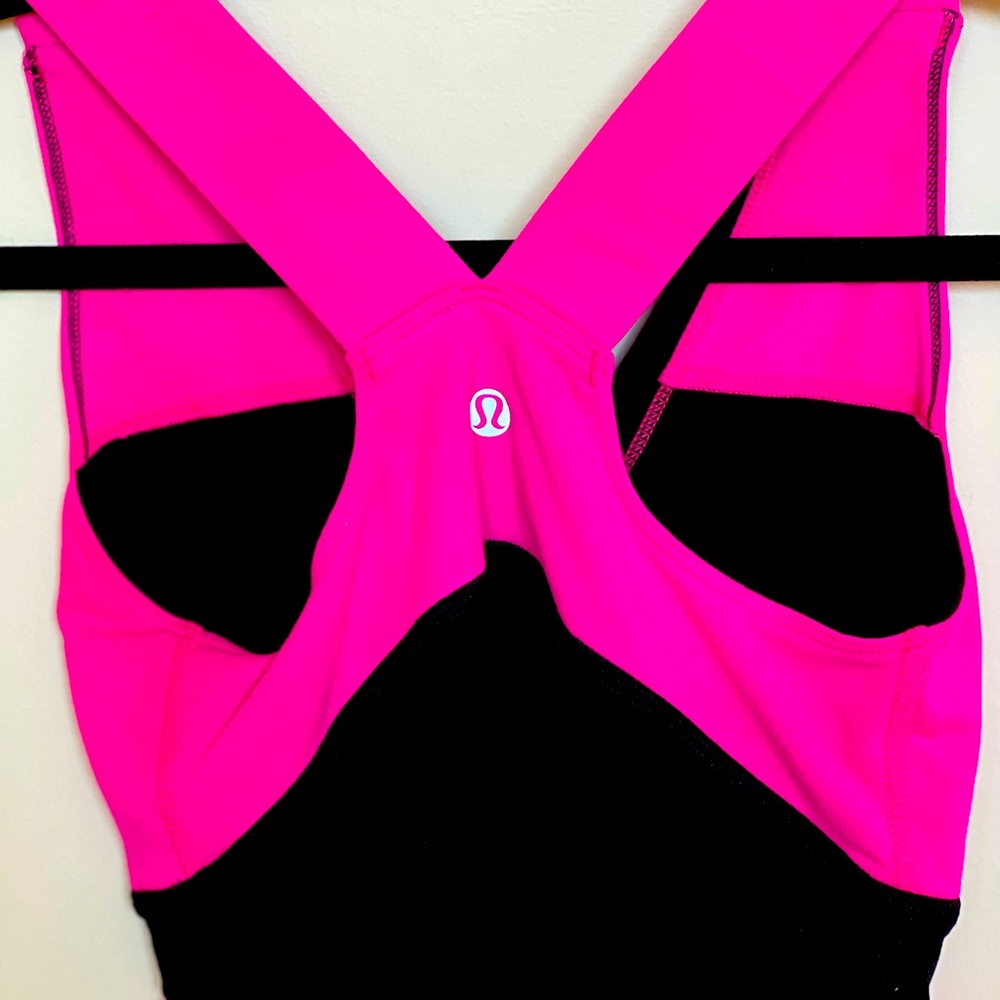 Lululemon hot exercise pink top